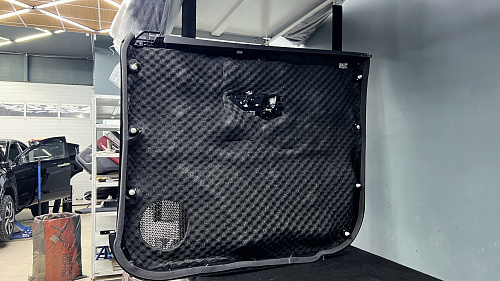 Шумоизоляция дверной обшивки Джетур X70